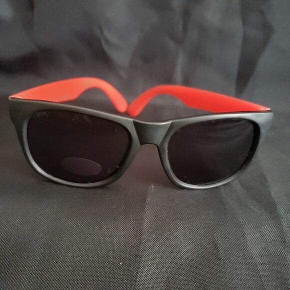 CAPTAIN MORGAN  UV Protection Sunglasses - Picture 2 of 6